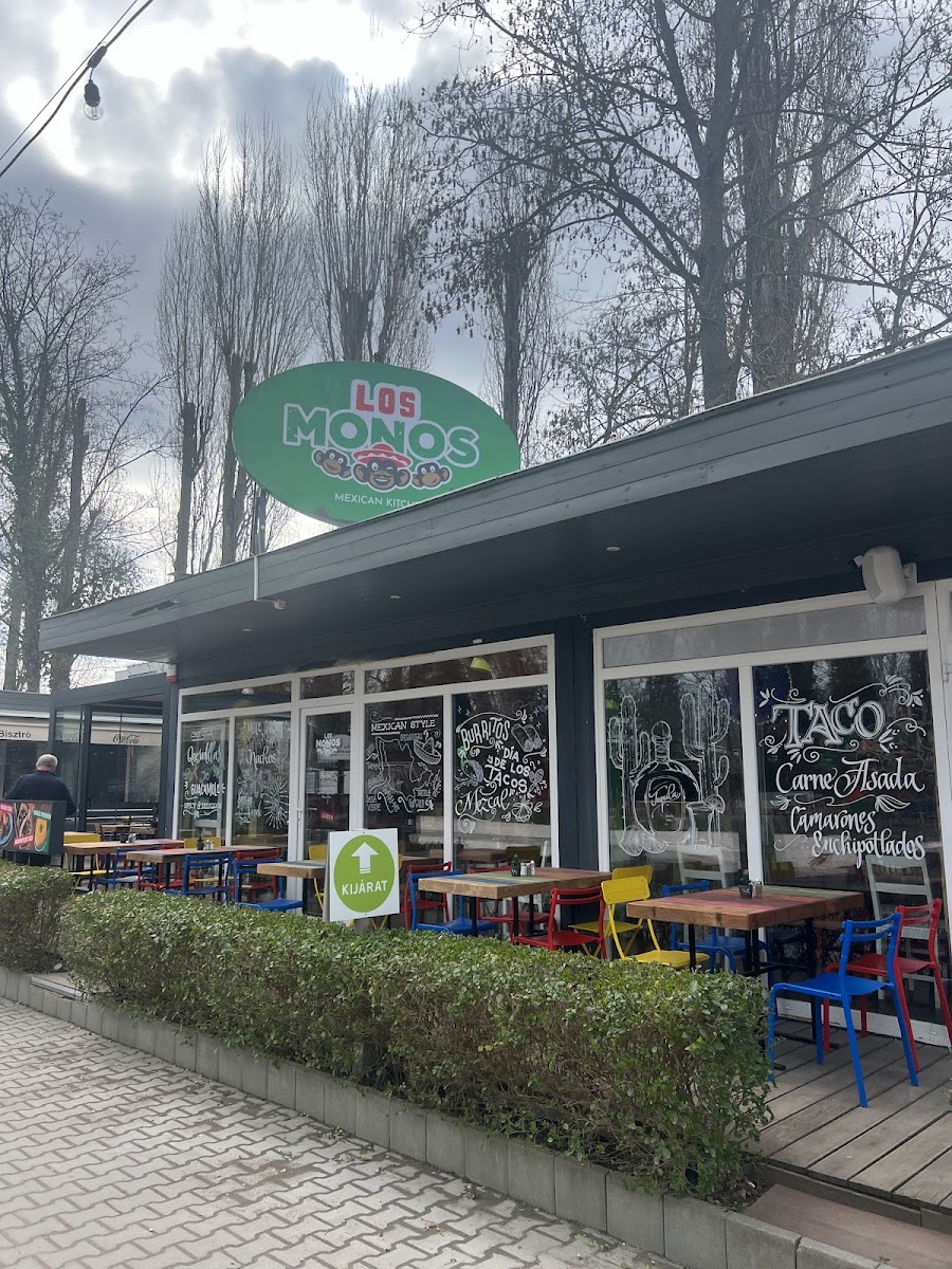 Los Monos Mexican Kitchen